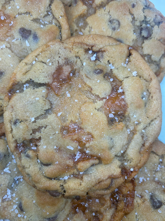 Golden Caramel Crunch Cookies